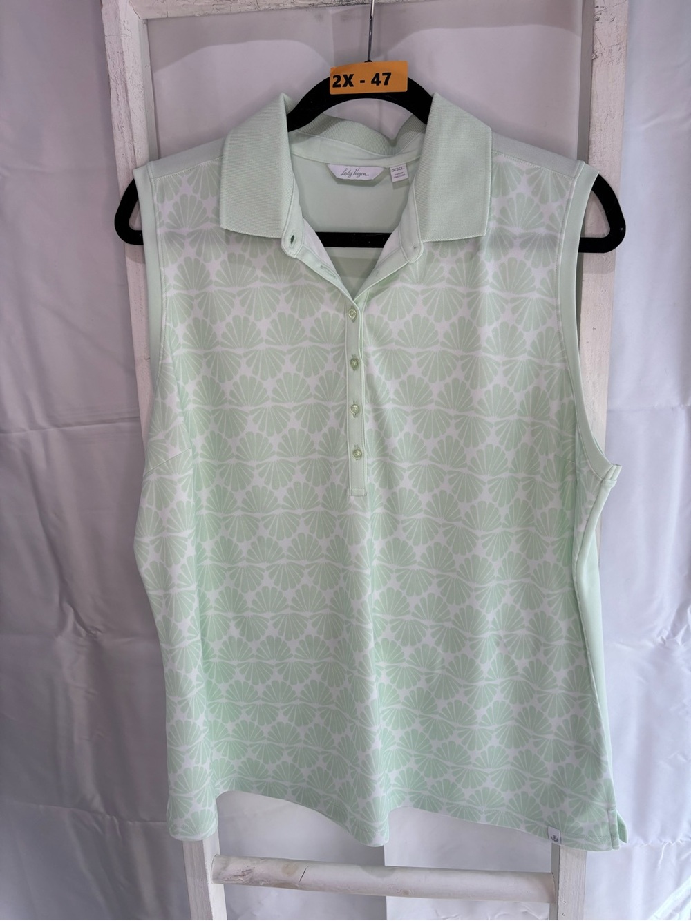Lady Hagen Mint Green Sleeveless Collared Polo Tank with Geometric Print